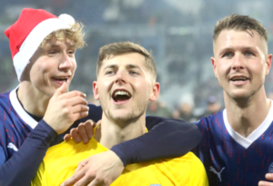 Mehr über den Artikel erfahren Holstein Kiel ist Dezember-Meister der 2. Bundesliga