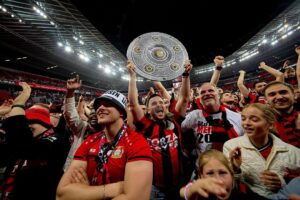 Mehr über den Artikel erfahren Leverkusen ist erstmals Meister! Alle Meister und Vizemeister der Bundesliga