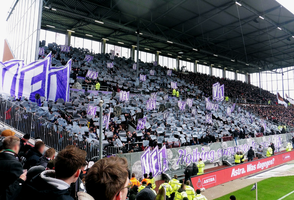 Du betrachtest gerade Osnabrück mit Heim- und Auswärtsspiel im Millerntor-Stadion