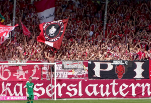 Mehr über den Artikel erfahren Bei Ulmer Zweitligarückkehr: Kaiserslautern kommt mit vielen Fans