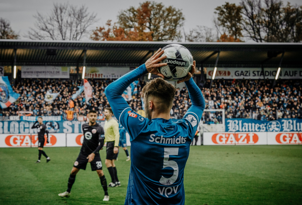 Du betrachtest gerade Spielpläne der Regionalliga Südwest und Regionalliga West dauern noch an