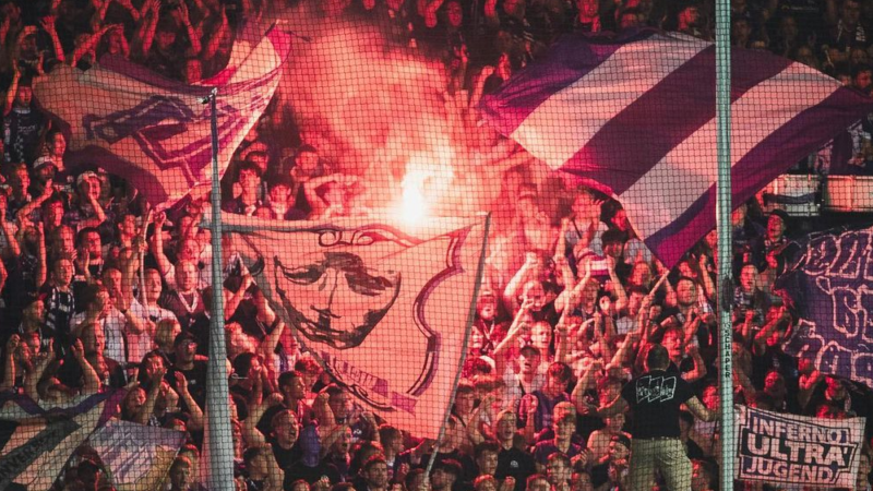 Auf dem Sicherheitsgipfel wurde über die Stadionsicherheit beraten.