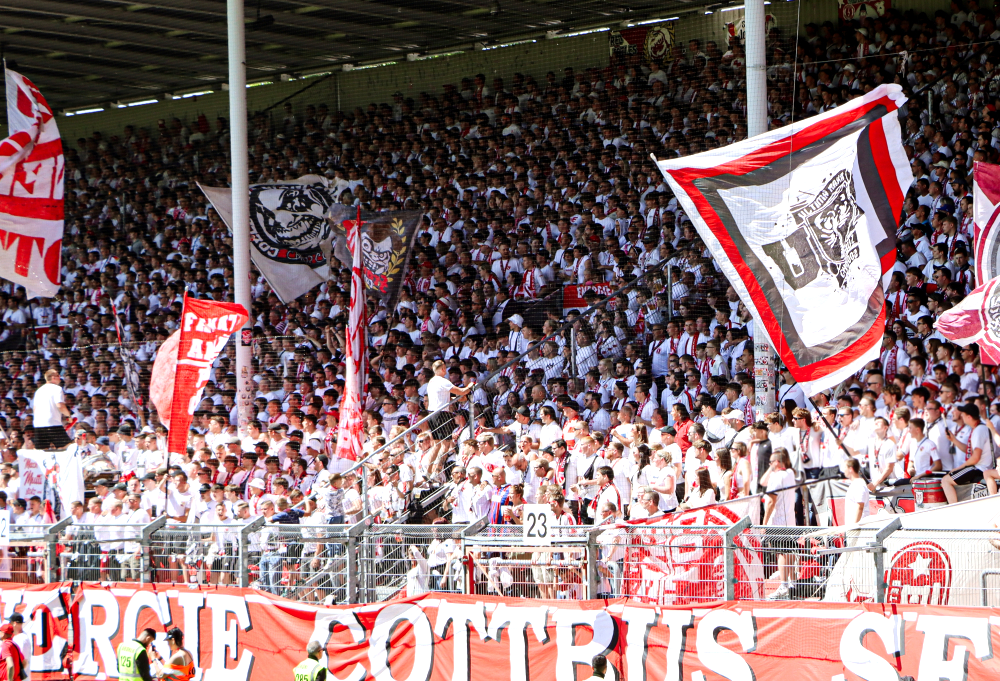 You are currently viewing Der FC Energie Cottbus startet vor großen Kulissen in die Saison