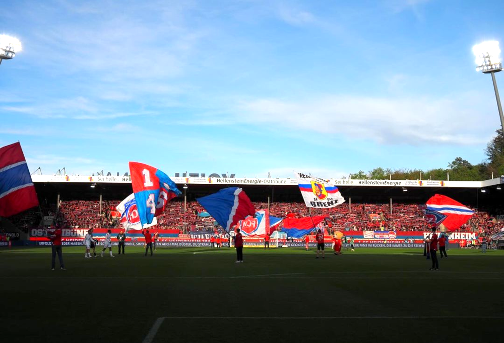 Du betrachtest gerade SWR überträgt Europapokal-Debüt des 1. FC Heidenheim