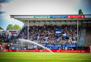 Mehr über den Artikel erfahren Arminia Bielefeld sorgt für Zuschauerrekord in Hannover