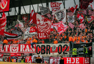 Mehr über den Artikel erfahren Die Auswärtsfahrer des FC Energie Cottbus sind zweitligareif