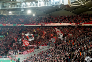 Mehr über den Artikel erfahren Der Zuschauer-Wahnsinn beim 1. FC Kaiserslautern geht weiter