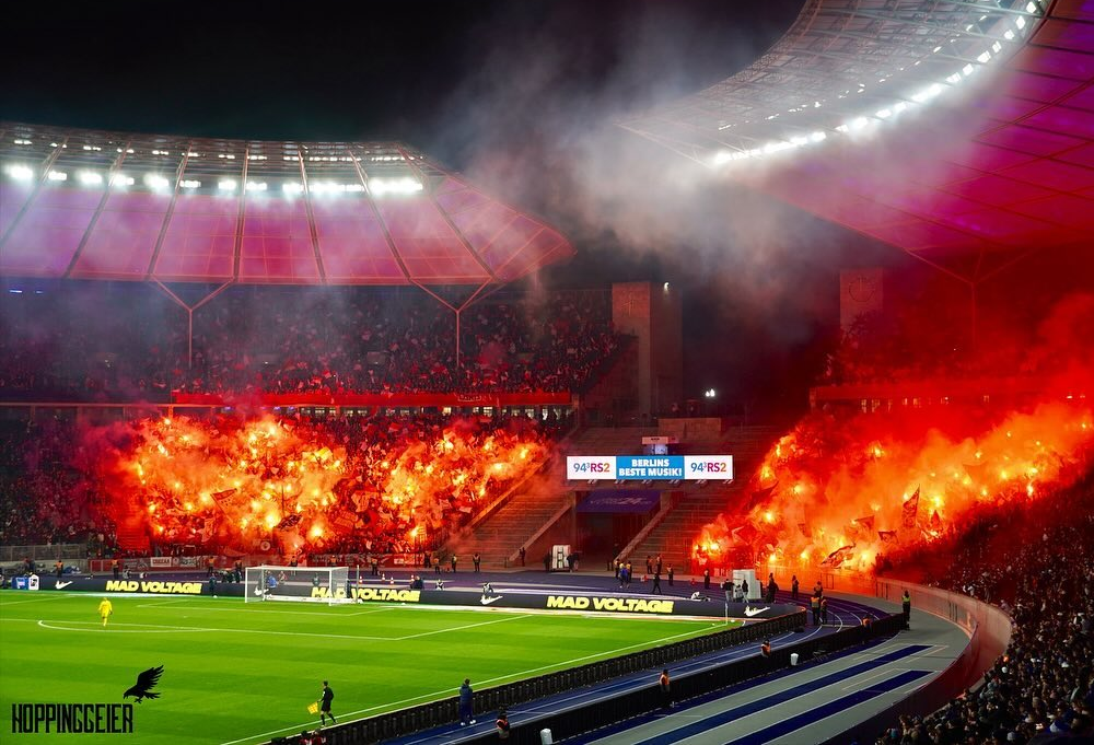 Die Fans von Köln in Berlin.