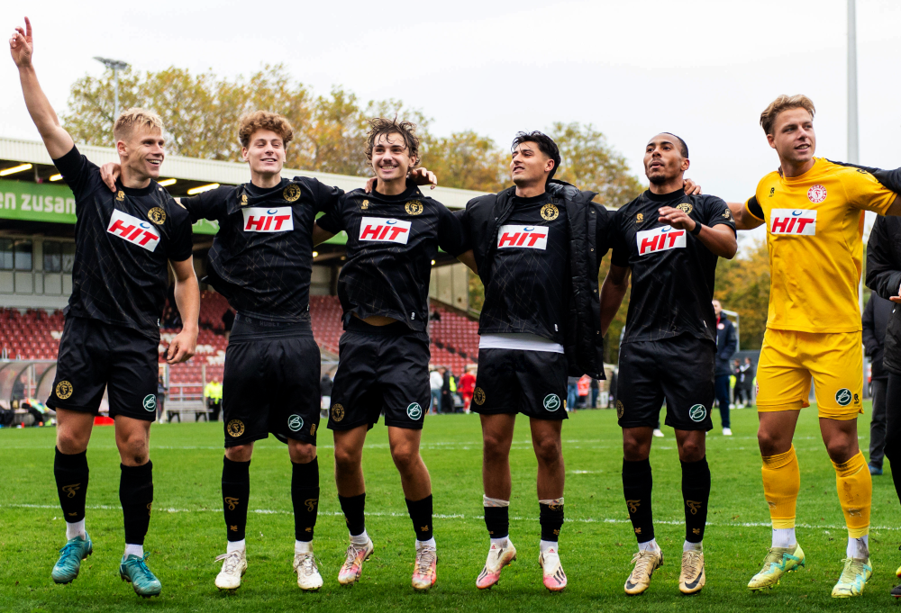 Du betrachtest gerade Regionalliga West: Fortuna Köln führt die Jahrestabelle an