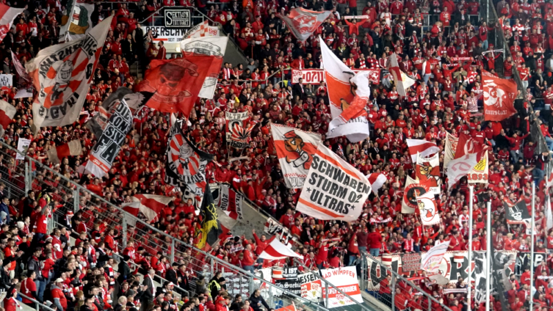 Die Fans des VfB Stuttgart bei der TSG Hoffenheim.